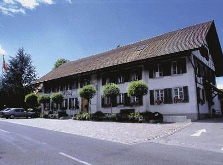 Gasthof Kreuz Muehledorf Exteriör bild